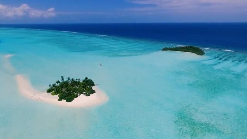 Hòn đảo tuyệt đẹp hình thành từ …. phân cá - 1 Hòn đảo tuyệt đẹp hình thành từ …. phân cá - 1