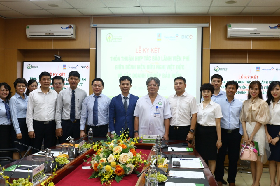 Bảo hiểm PVI và Bệnh viện Hữu nghị Việt Đức ký kết Thỏa thuận hợp tác bảo lãnh viện phí - 2 Bảo hiểm PVI và Bệnh viện Hữu nghị Việt Đức ký kết Thỏa thuận hợp tác bảo lãnh viện phí - 2