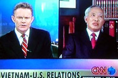 Phó Thủ tướng Vũ Khoan trả lời phỏng vấn CNN 