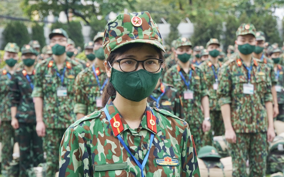Hơn 1.000 cán bộ, học viên Học viện Quân y tiếp tục lên đường vào Nam - 4 Hơn 1.000 cán bộ, học viên Học viện Quân y tiếp tục lên đường vào Nam - 4