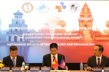 Việt Nam - Campuchia hợp tác về da liễu, tăng cường trao đổi bác sĩ