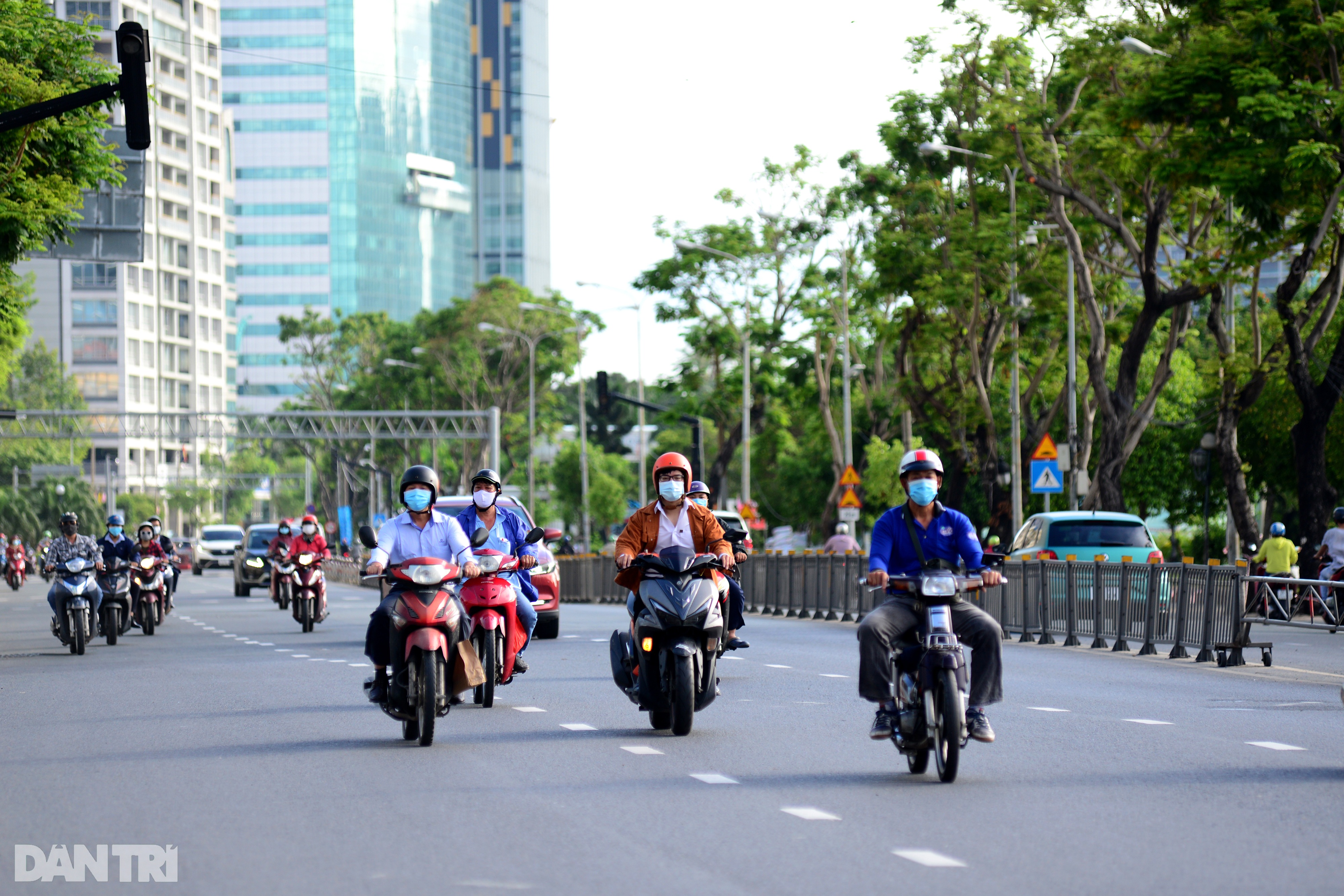 Hình ảnh ngày đầu tiên TPHCM thực hiện giãn cách toàn xã hội - 8 Hình ảnh ngày đầu tiên TPHCM thực hiện giãn cách toàn xã hội - 8