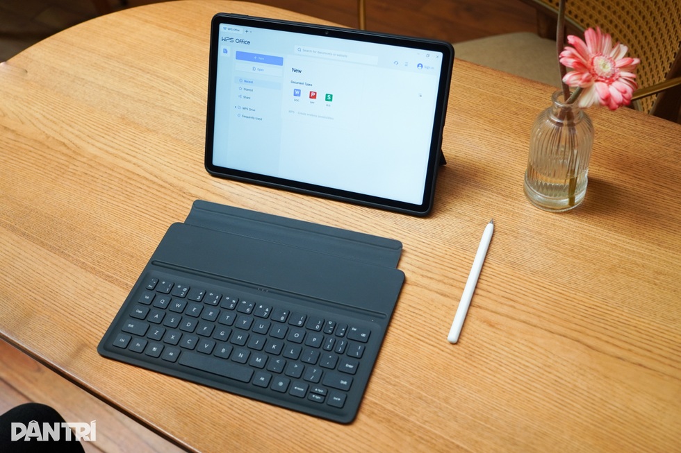 Đánh giá Huawei MatePad 11.5: Đối thủ của iPad Gen 10 - 11 Đánh giá Huawei MatePad 11.5: Đối thủ của iPad Gen 10 - 11