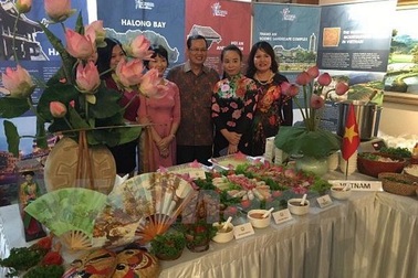 Đêm hội "gia đình" ASEAN Gala Night 2015 tại Singapore