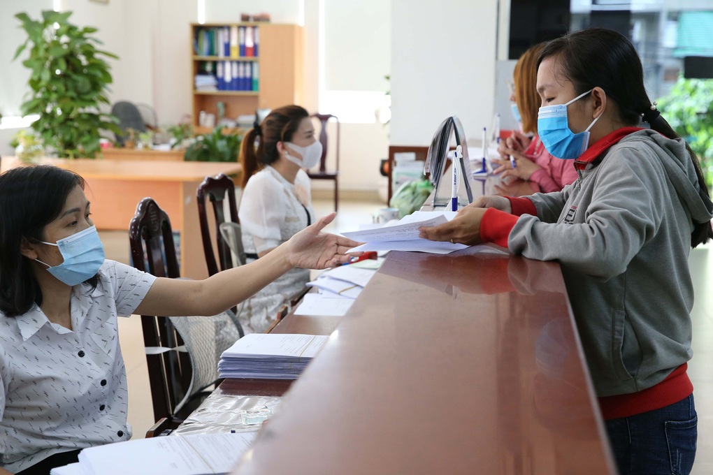 Sàng lọc cán bộ: Xử lý sao khi bộ máy lọt người yếu kém mà không tự nghỉ? - 1 Sàng lọc cán bộ: Xử lý sao khi bộ máy lọt người yếu kém mà không tự nghỉ? - 1