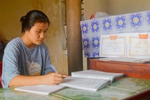 Nữ sinh có hoàn cảnh vô cùng éo le khao khát giấc mơ giảng đường đại học