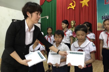 Trao 135 suất học bổng của Công ty Grobest Việt Nam đến học sinh Đồng Nai