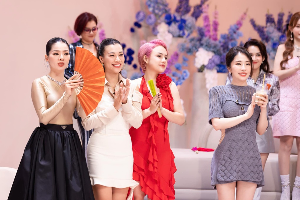 Cuộc sống của Thái Trinh 4 năm sau khi chia tay vũ công Quang Đăng - 6 Cuộc sống của Thái Trinh 4 năm sau khi chia tay vũ công Quang Đăng - 6