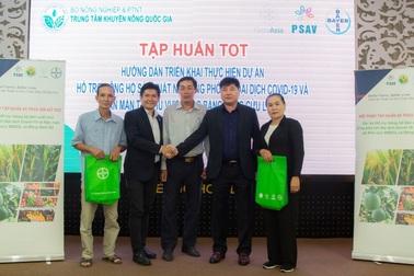Nông dân khu vực ĐBSCL tiếp nhận “Gói hỗ trợ canh tác thuận lợi” của Bayer