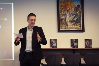 Quản lý dữ liệu: “Thách thức vượt tầm công nghiệp 4.0” đề cập tới khía cạnh quan trọng nhất của CMCN 4.0