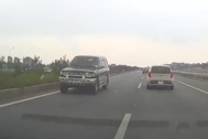 "Truy tìm" chiếc Mitsubishi Pajero đi ngược chiều trên cao tốc Hà Nội - Bắc Giang