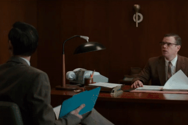 Matt Damon lĩnh cú thụi trời giáng trong phim mới của Geroge Clooney