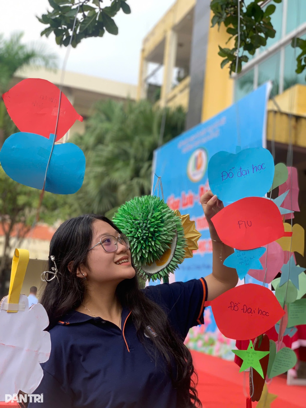 Học sinh Hà Nội chất vấn hiệu phó loạt câu hỏi khó  - 2