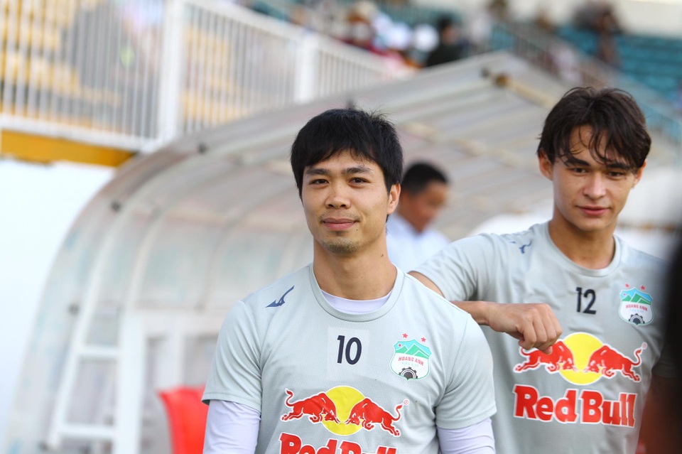 HA Gia Lai suýt thua sốc đội hạng dưới An Giang ở Cúp Quốc gia - 2 HA Gia Lai suýt thua sốc đội hạng dưới An Giang ở Cúp Quốc gia - 2