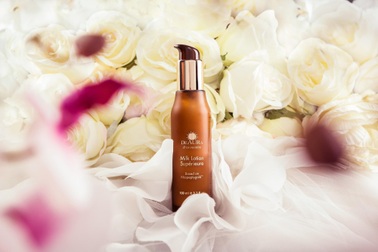 Deaura Milk Lotion: Món khai vị của bữa tiệc dưỡng da