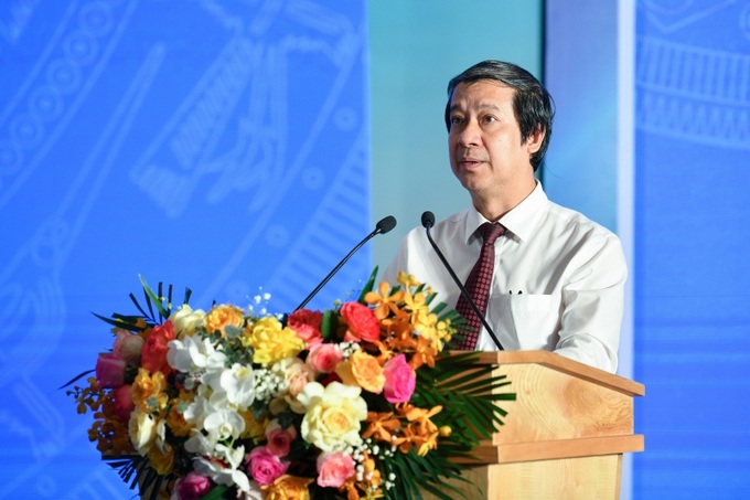 Bộ trưởng Bộ GD&ĐT Nguyễn Kim Sơn phát biểu tại Hội nghị.