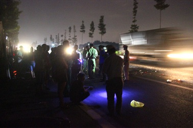 Gặp nạn trên đường về nhà, vợ chết thảm, chồng trọng thương