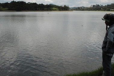 Thi thể người đàn ông nổi trên hồ Xuân Hương