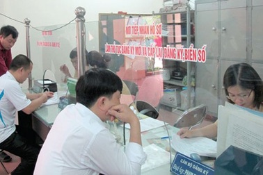 Thủ tục đăng ký xe qua nhiều chủ: Dân khen quá thoáng