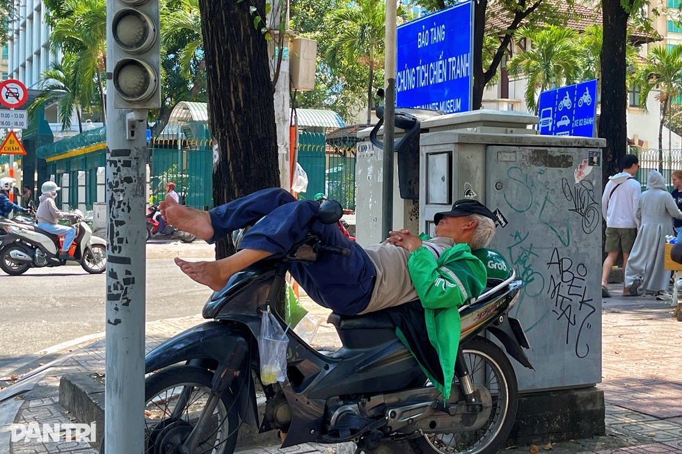 TPHCM đổi 400.000 xe xăng sang xe điện, tài xế thấp thỏm thay cần câu cơm - 3