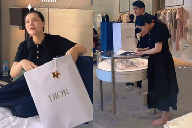 Vợ cầu thủ Duy Mạnh đi chân trần mua đồ Dior 200 triệu đồng