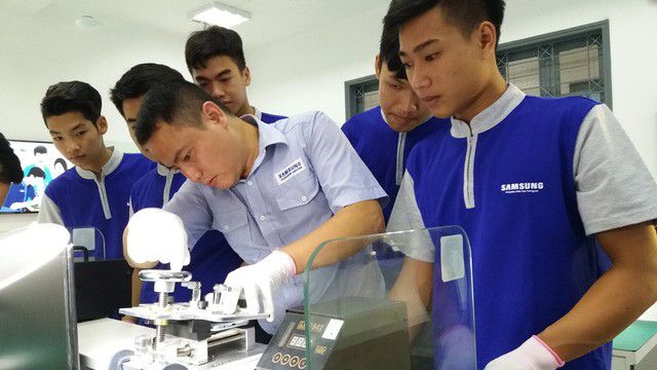Cách mạng công nghiệp làm tăng nhu cầu lao động tay nghề cao - 1 Cách mạng công nghiệp làm tăng nhu cầu lao động tay nghề cao - 1