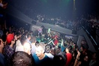 Breathe and Stop “khuấy đảo” Lush Bar cùng adidas Originals