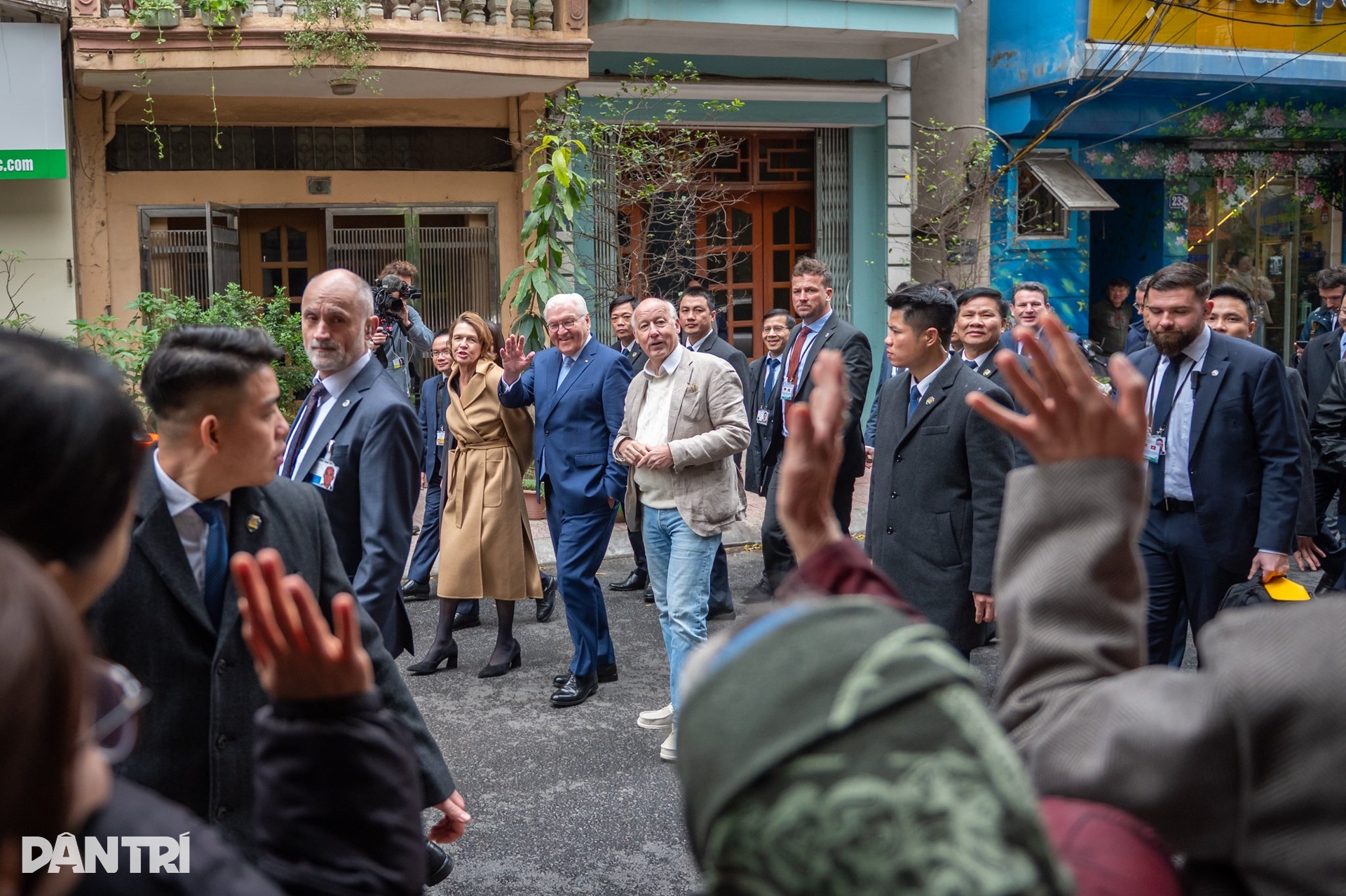 Tổng thống Đức thăm Văn Miếu, dạo phố cổ - 8 Tổng thống Đức thăm Văn Miếu, dạo phố cổ - 8