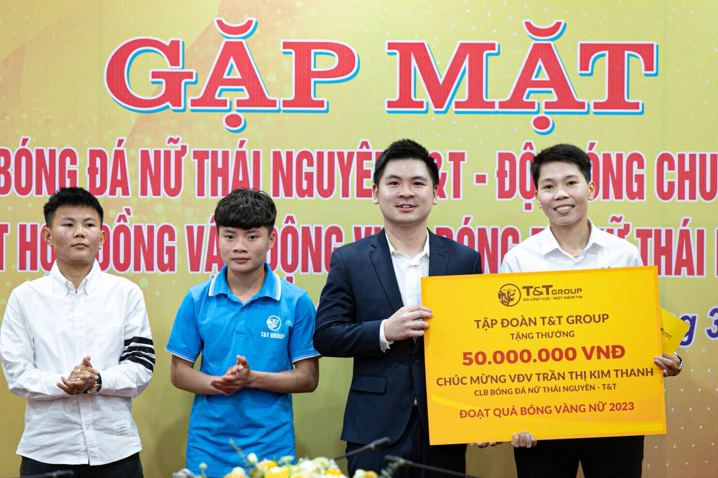 Quả bóng vàng nữ Kim Thanh gia nhập Thái Nguyên TT - 4 Quả bóng vàng nữ Kim Thanh gia nhập Thái Nguyên TT - 4