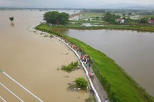 Sẽ có 8 - 10 cơn bão dồn dập vào cuối năm nay