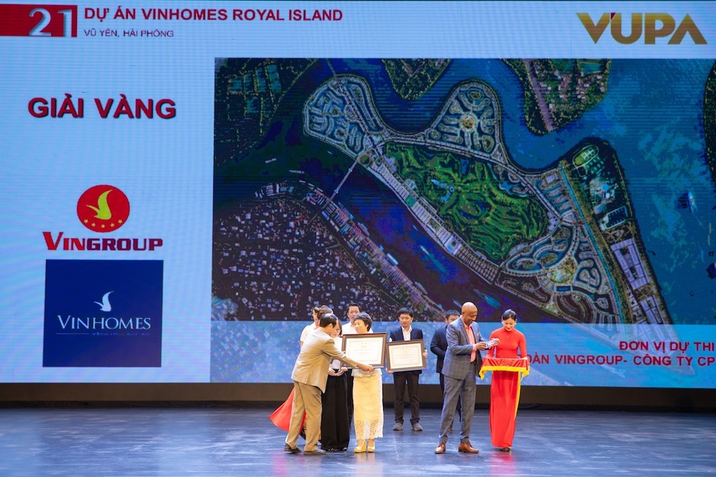 Vinhomes Royal Island nhận giải vàng về quy hoạch: Điểm đến mới của giới chuyên gia, nhà đầu tư - 1 Vinhomes Royal Island nhận giải vàng về quy hoạch: Điểm đến mới của giới chuyên gia, nhà đầu tư - 1