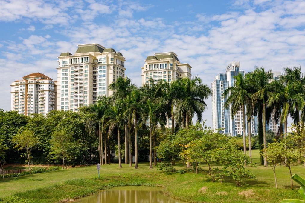 Hà Nội dự kiến thiếu gần 100.000 nhà ở trong tương lai - 3 Hà Nội dự kiến thiếu gần 100.000 nhà ở trong tương lai - 3