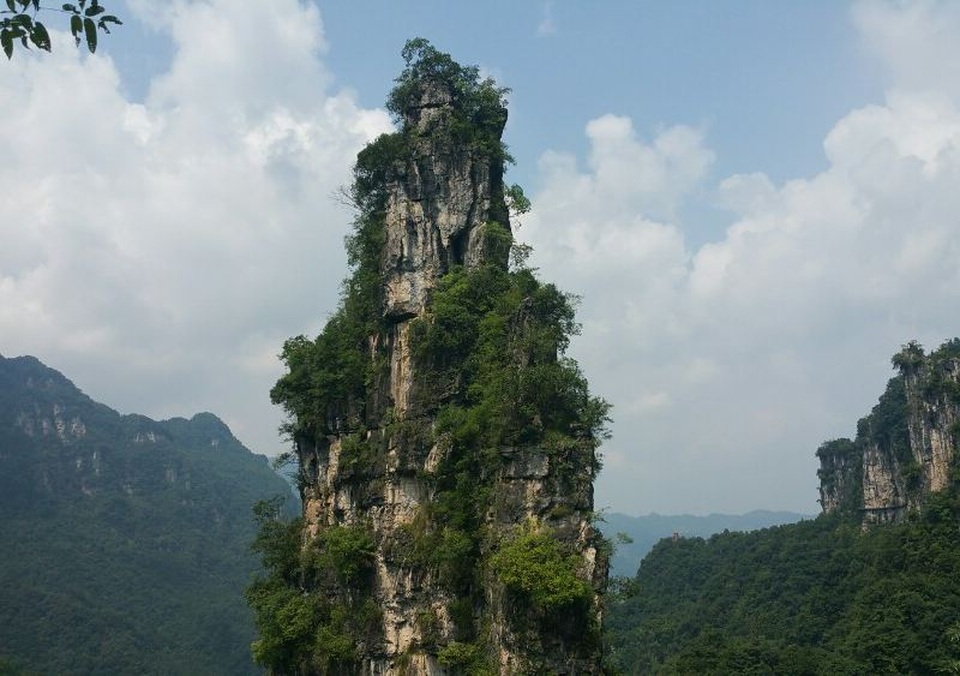 Hồ Bắc mở cửa 130 điểm du lịch sau 2 tháng ở nhà - 1