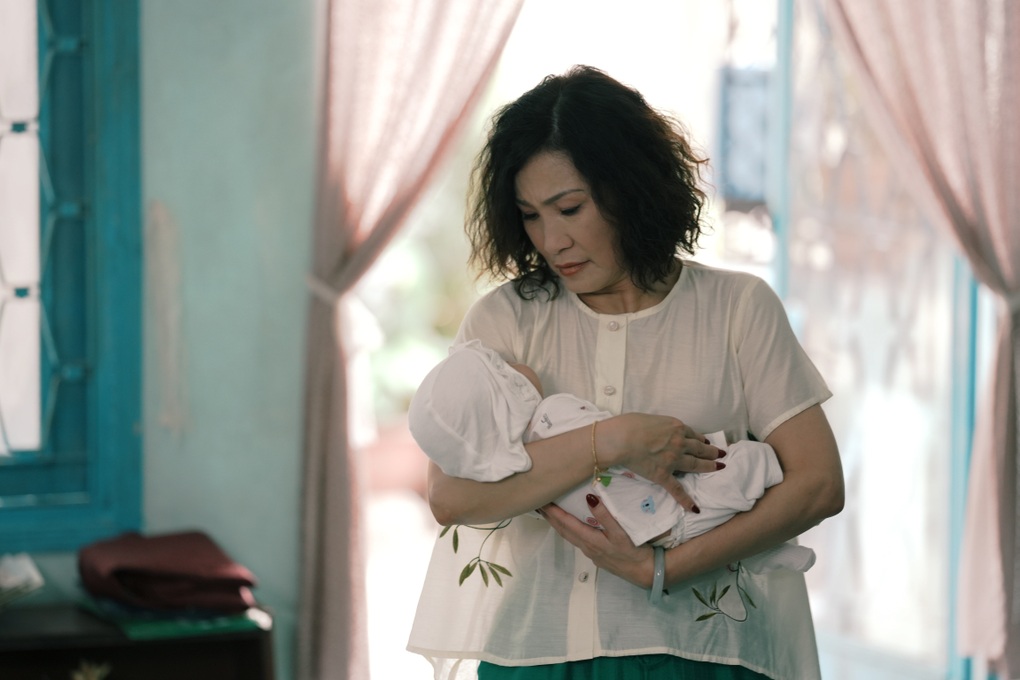 Phim có Việt Hương, Hồng Đào liệu sẽ lặp lại thành tích doanh thu trăm tỷ? - 3 Phim có Việt Hương, Hồng Đào liệu sẽ lặp lại thành tích doanh thu trăm tỷ? - 3