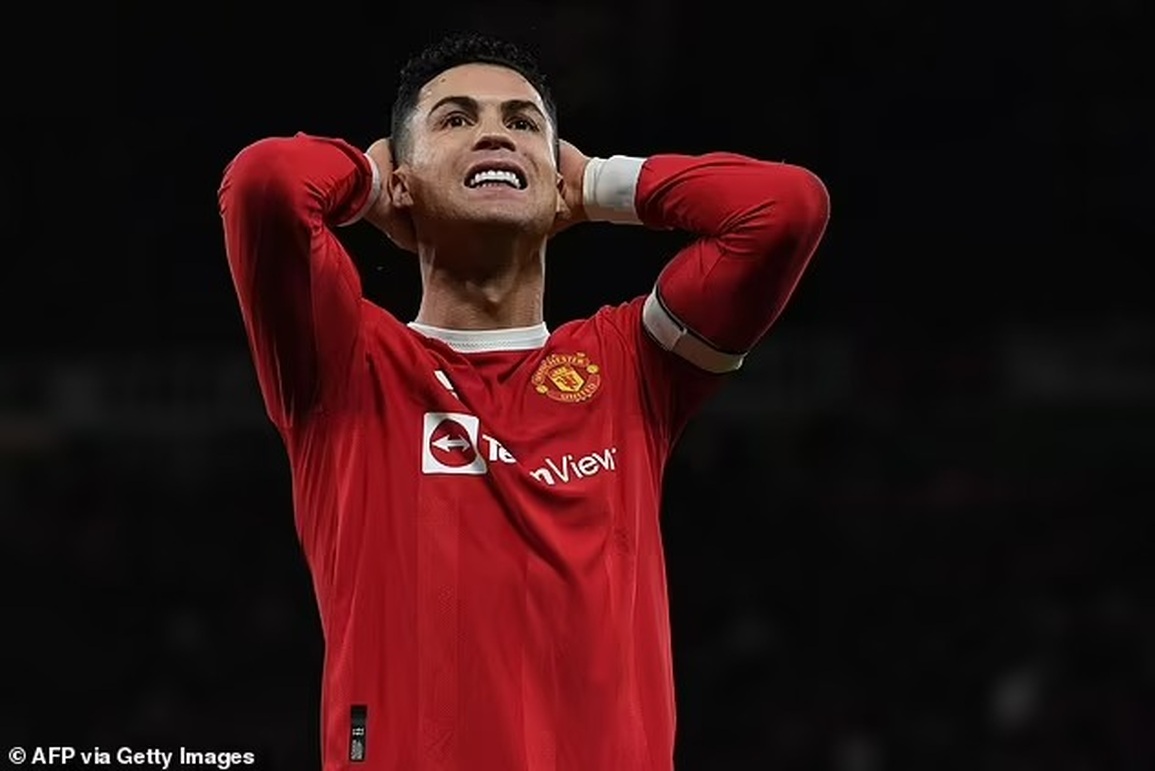 Cristiano Ronaldo bất ngờ cân nhắc rời Man Utd - 1 Cristiano Ronaldo bất ngờ cân nhắc rời Man Utd - 1