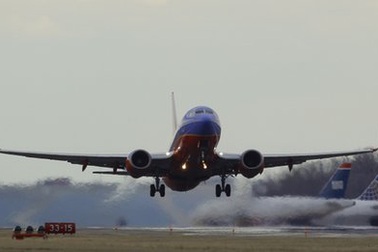 Mỹ cảnh báo đánh bom giày trên máy bay chở khách