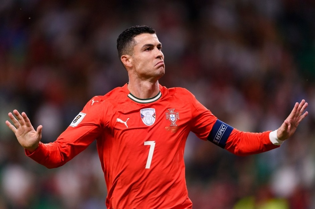 رونالدو يتفوق على ميسي ويسجل رقما قياسيا جديدا في تصفيات كأس العالم - 1 Ronaldo bỏ xa Messi, lập kỷ lục mới ở vòng loại World Cup - 1