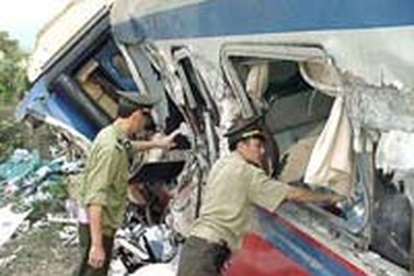 Khởi tố bị can lái phụ tàu E1