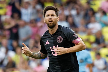 Messi gia hạn hợp đồng với Inter Miami đến năm 41 tuổi