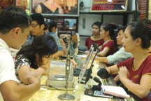 Nguồn cung khan hiếm đẩy giá vàng SJC tăng mạnh