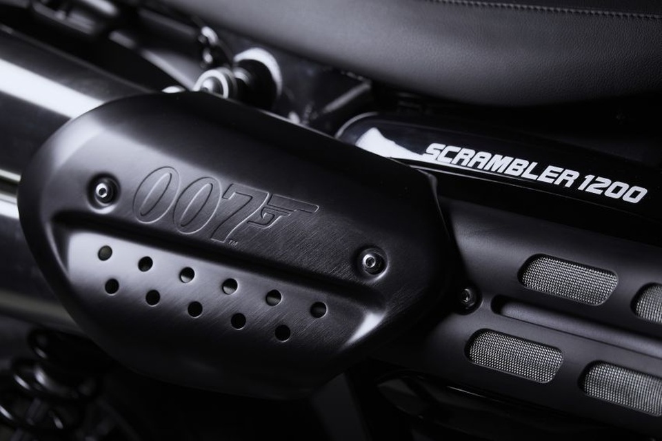 Cận cảnh hàng hiếm Triumph Scrambler 1200 Bond Edition 2020 - 5 Cận cảnh hàng hiếm Triumph Scrambler 1200 Bond Edition 2020 - 5