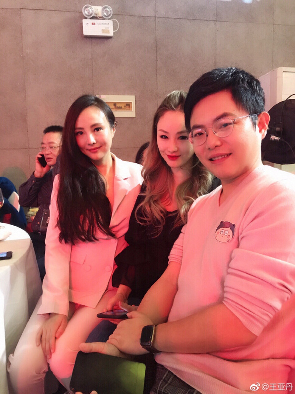 Mỹ nhân thích hở của làng giải trí Hoa ngữ Can Lộ Lộ giờ ra sao? - 9 Mỹ nhân thích hở của làng giải trí Hoa ngữ Can Lộ Lộ giờ ra sao? - 9