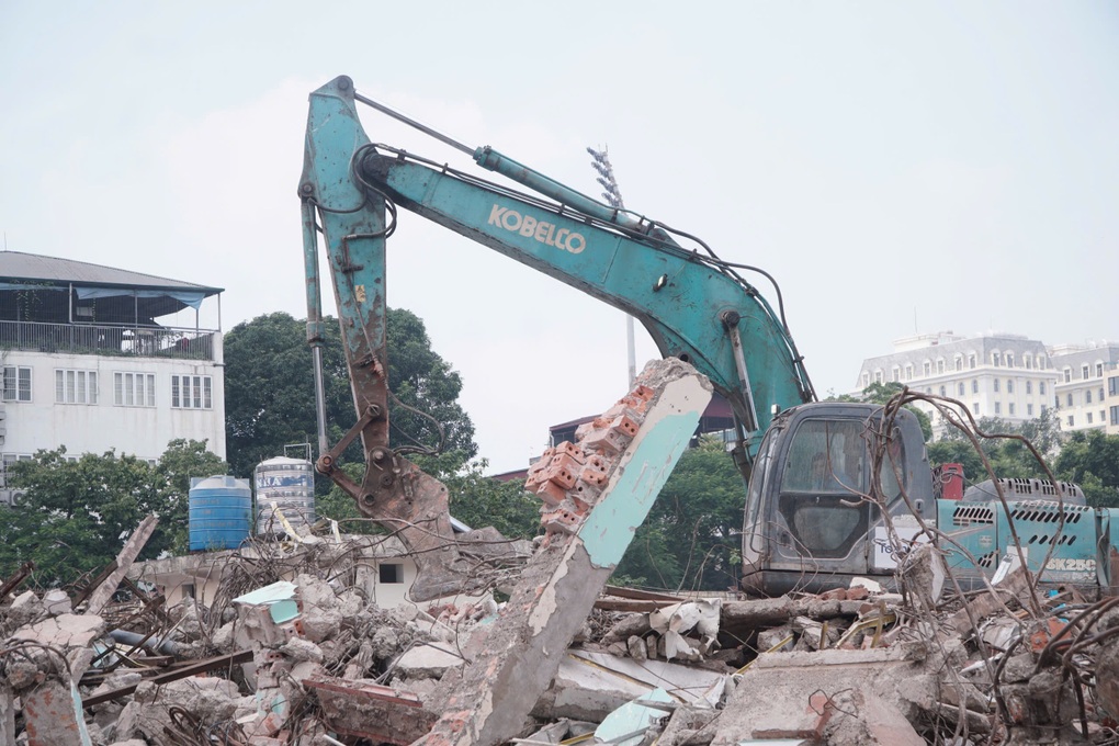 Hà Nội phá dỡ tòa nhà Pháp cũ, mở rộng đường Hùng Vương kéo dài - 2 Hà Nội phá dỡ tòa nhà Pháp cũ, mở rộng đường Hùng Vương kéo dài - 2