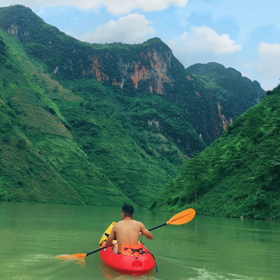 Lên Mã Pí Lèng chèo thuyền kayak, ngắm dòng sông Nho Quế thơ mộng - 7 Lên Mã Pí Lèng chèo thuyền kayak, ngắm dòng sông Nho Quế thơ mộng - 7