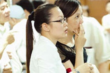 Cổ phiếu ồ ạt sụt giá