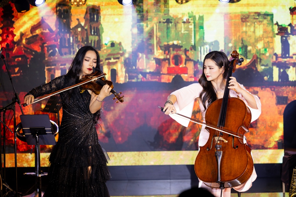 Nghệ sĩ Hà Miên gửi gắm tâm tư qua tiếng đàn cello - 3 Nghệ sĩ Hà Miên gửi gắm tâm tư qua tiếng đàn cello - 3