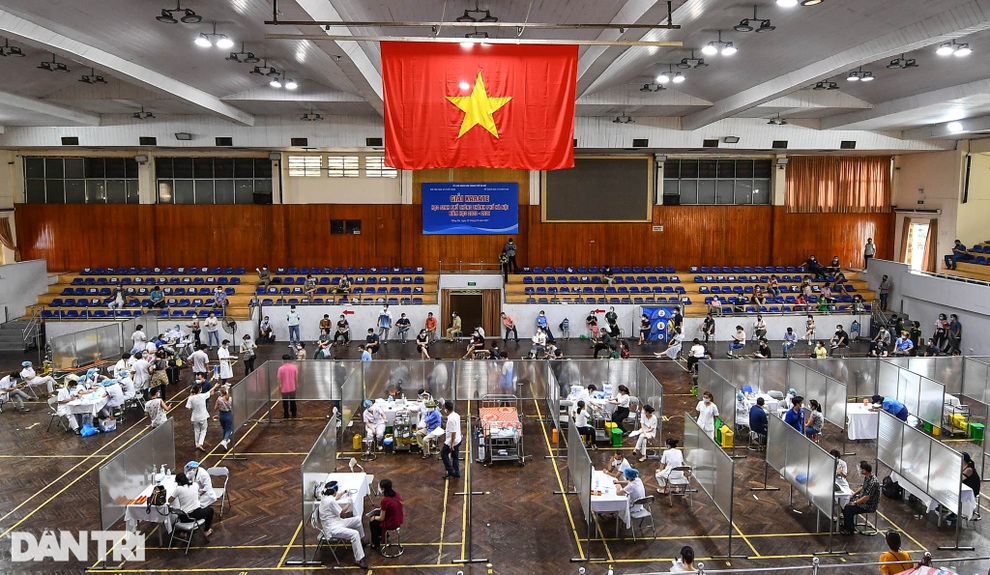 Trung tâm công nghiệp nóng vì Covid-19, xuất nhập khẩu giảm nhẹ - 1 Trung tâm công nghiệp nóng vì Covid-19, xuất nhập khẩu giảm nhẹ - 1