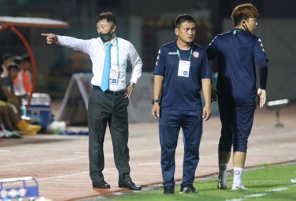 HLV Sài Gòn FC thừa nhận khó khăn trong cuộc đua vô địch - 4 HLV Sài Gòn FC thừa nhận khó khăn trong cuộc đua vô địch - 4