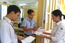 Chùm ảnh: Thí sinh cả nước làm thủ tục dự thi THPT quốc gia 2017