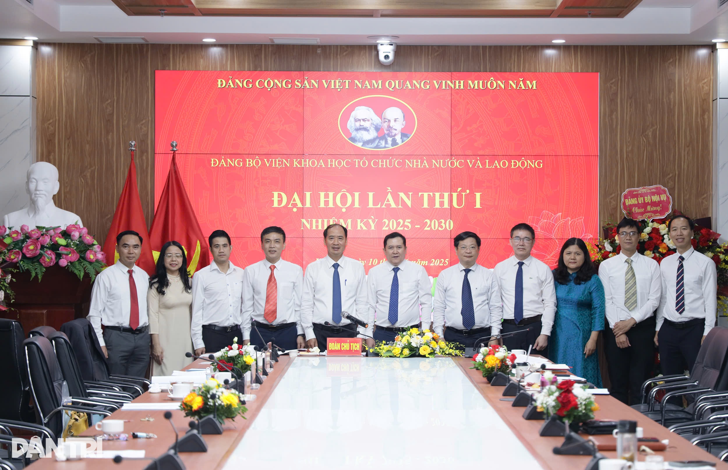 Làm khoa học, công nghệ không phải nghiên cứu xong cất trong ngăn kéo - 5 Làm khoa học, công nghệ không phải nghiên cứu xong cất trong ngăn kéo - 5